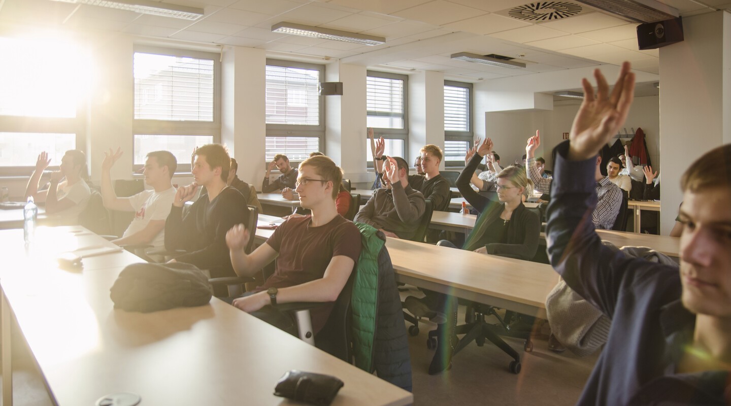 Účastníci kurzu Podnikni to! při workshopu